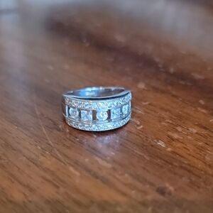 Elegant Sterling Silver And Cz Women's Ring